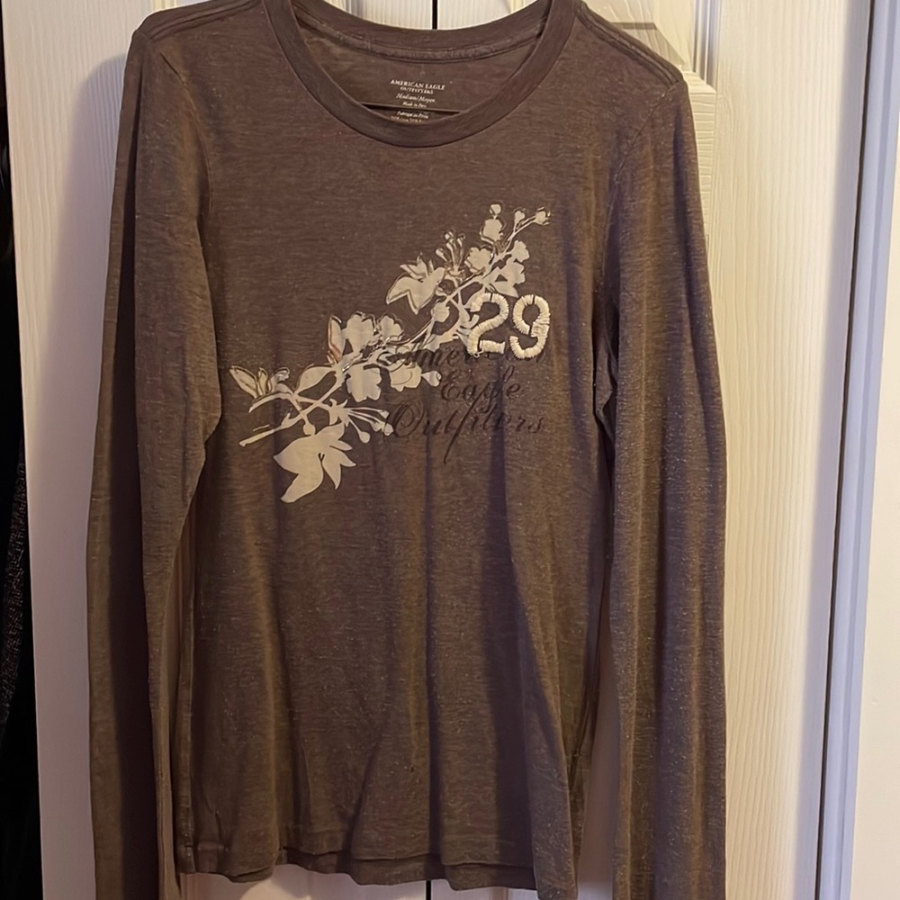 Brown long sleeve shirt. Comfortable. Don’t wear anymore